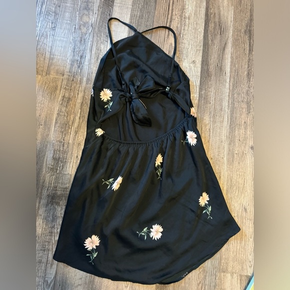 summer dress - Picture 2 of 2